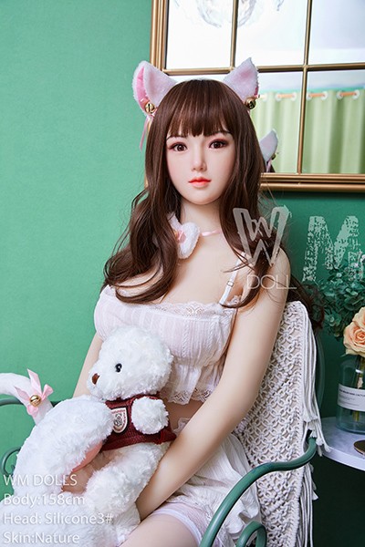 かわいい 巨乳ドール 