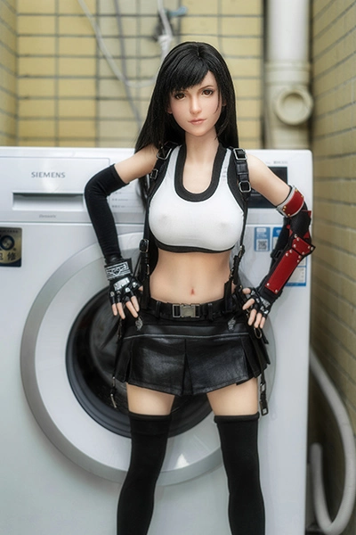 Tifa ラブドール 100cm