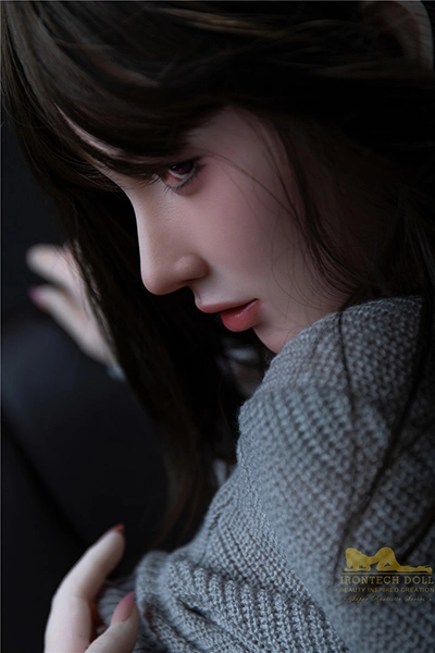 等身大キレイ系リアル人妻 本物の女性