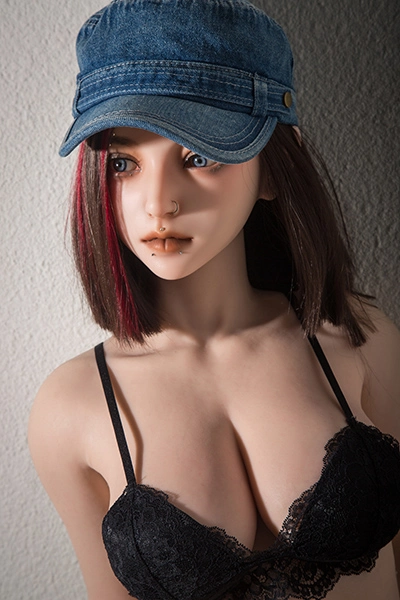 欧米風巨乳ドール