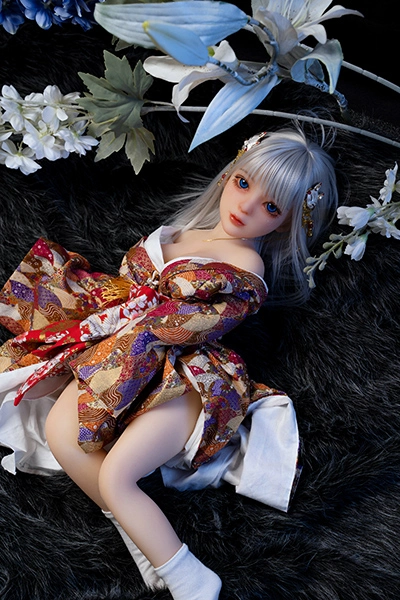 ロリ系 リアルドール TPE製