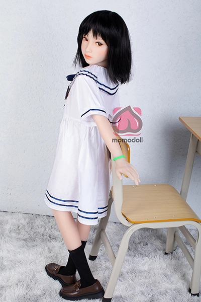 制服姿の小学生セックスラブドール