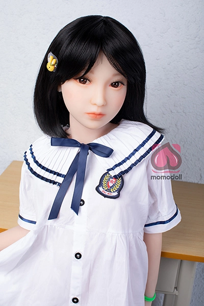 制服姿の小学生セックスラブドール