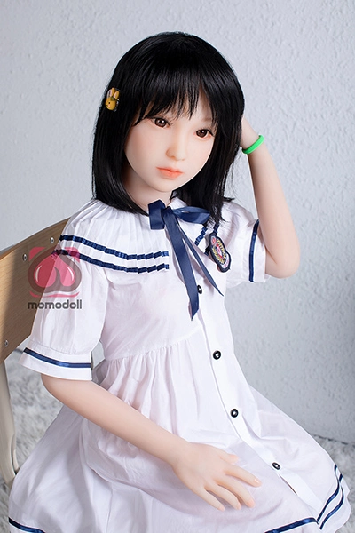 制服姿の小学生セックスラブドール