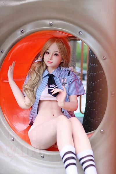 148cm Bカップ スレンダー清楚系ラブドール