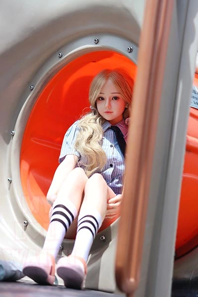 MLW DOLL 可愛い学生服セクシードール