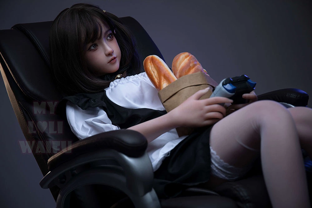 MLW DOLL 小柄美少女ラブドール