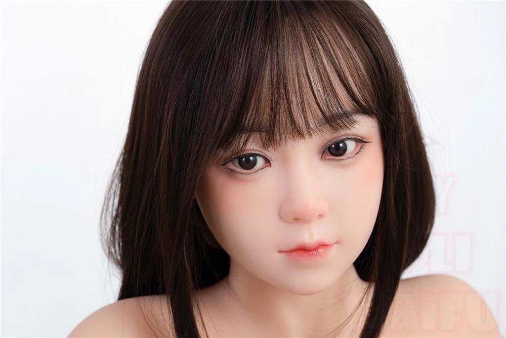 幼顔可愛いロリ系アダルトドール