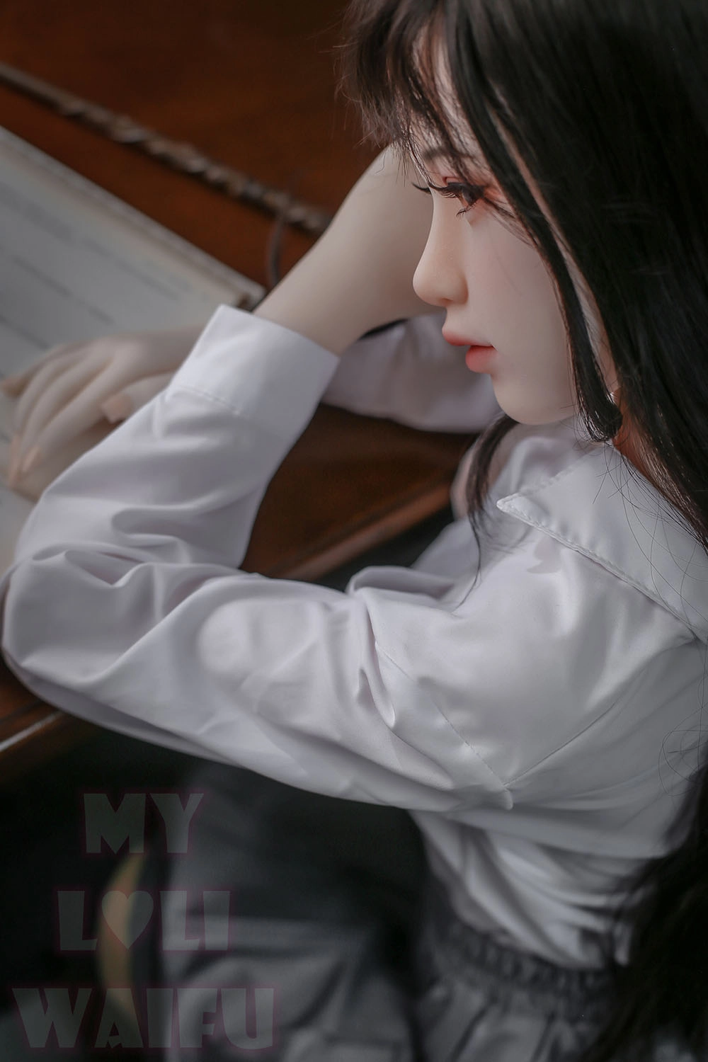 キャンパス風 美少女ラブドール