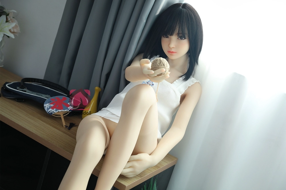 貧乳 セックス人形