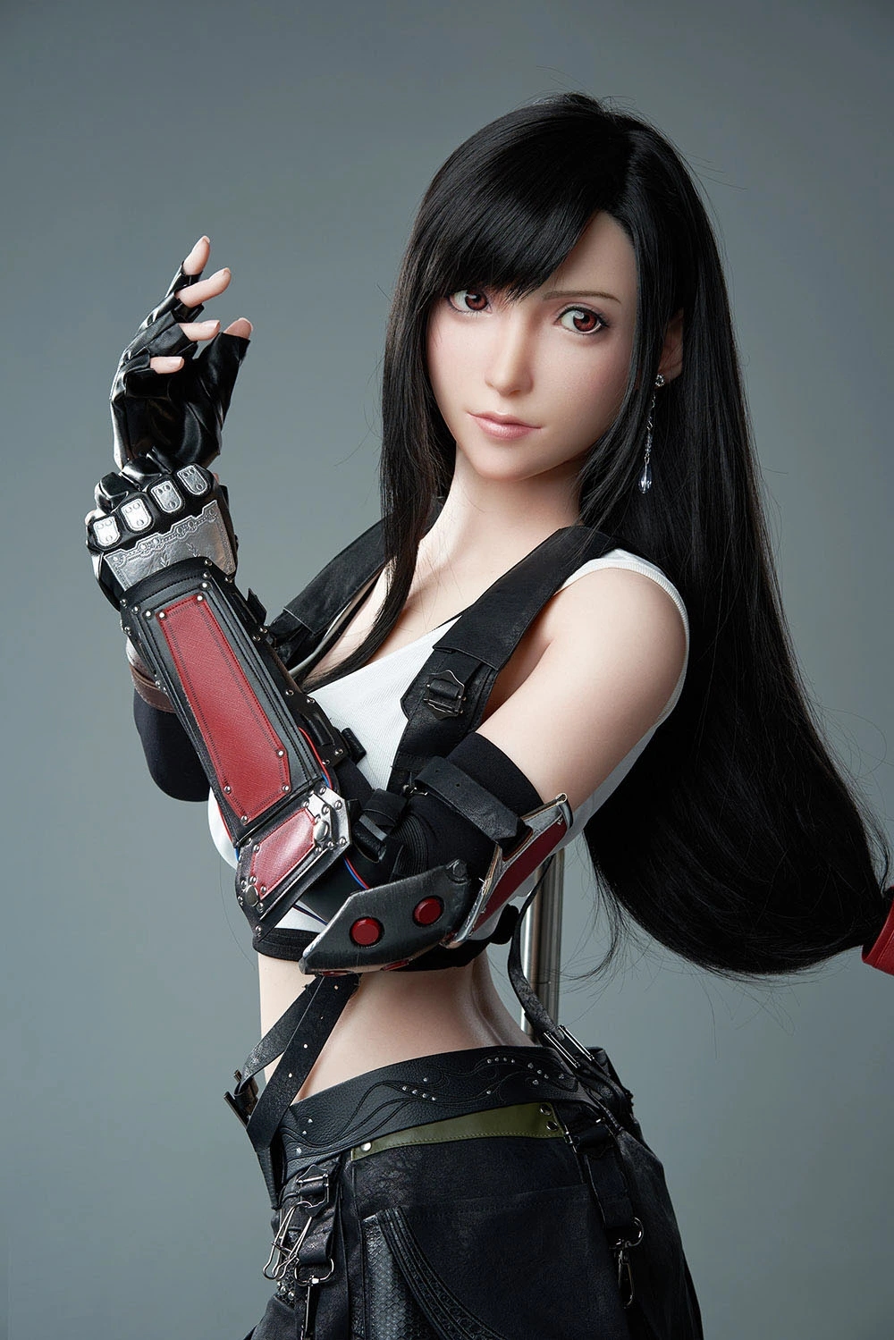 GAME LADY 女神ラブドール ティファ・ロックハート セクシー美人格闘家 167cm 全身シリコン製 FF7 人形